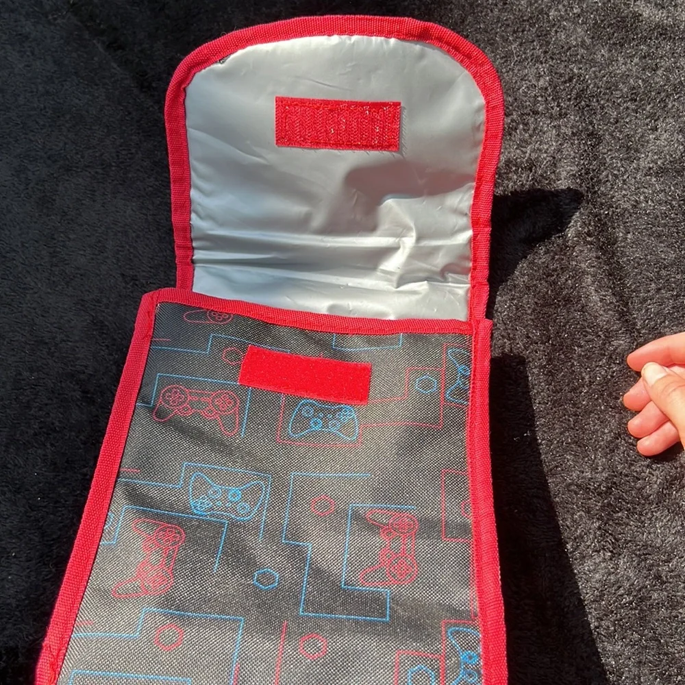 Lunchbox - Picture 2 of 4
